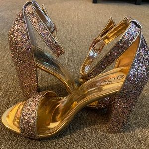 High heel rose gold glitter shoes. Size 8 women’s